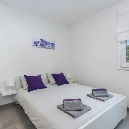 Barbella Villa *